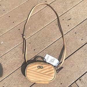 Women’s crossbody handbag